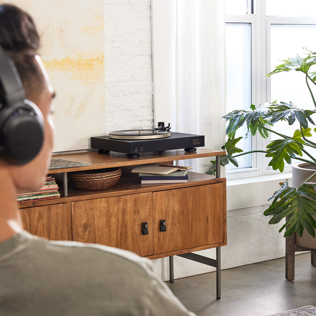 JBLSpinner BT Semi-Automatic Bluetooth Turntable with Authentics 500 Wireless Bluetooth Speaker (Black/Gold)
