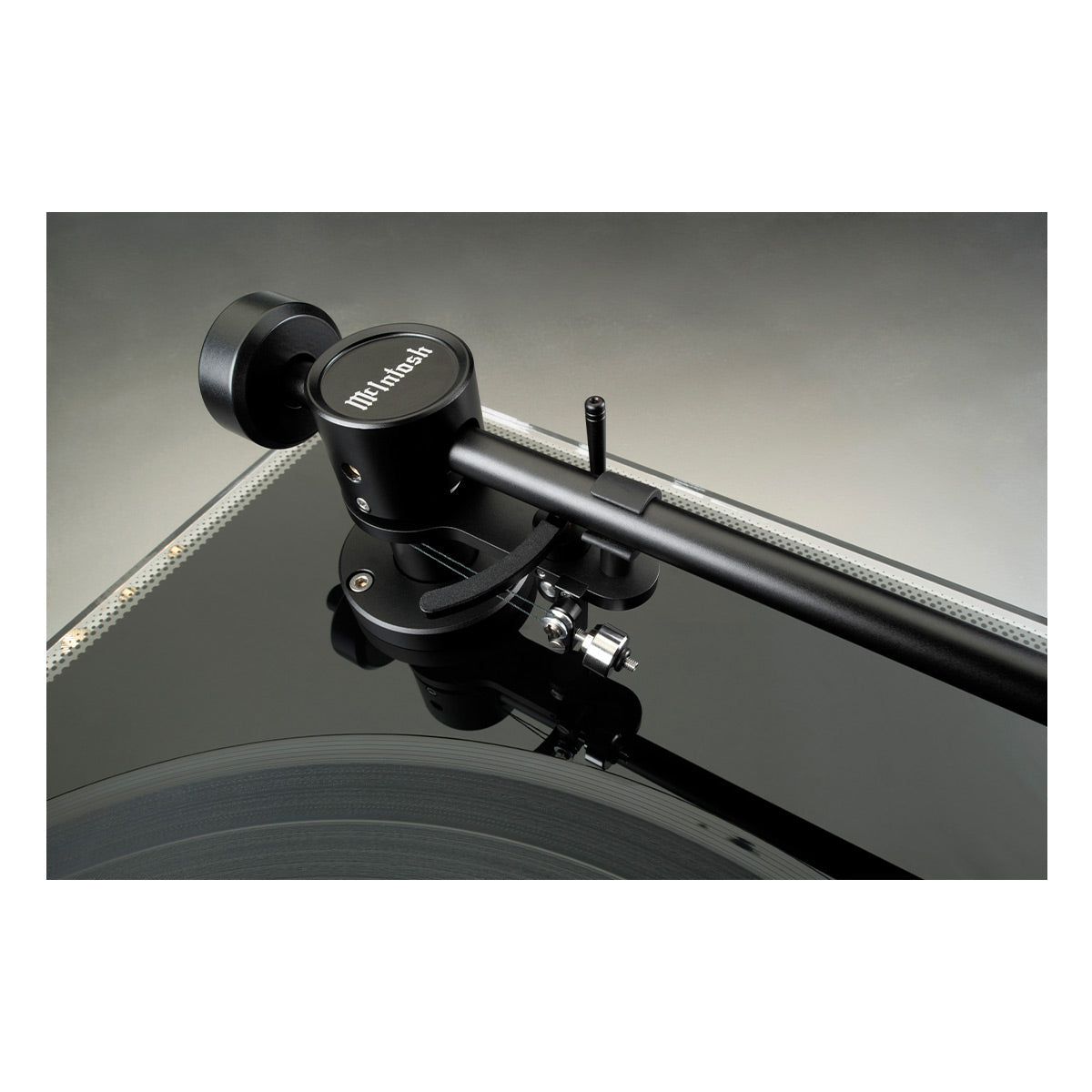 McIntoshMT2 Precision Turntable
