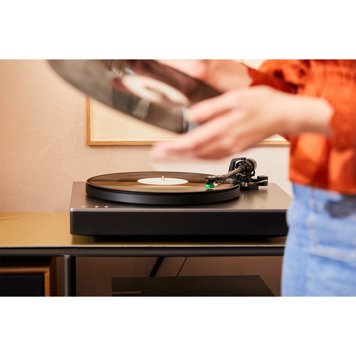 Audio ALVA ST Belt Drive Turntable with Bluetooth aptX HD
