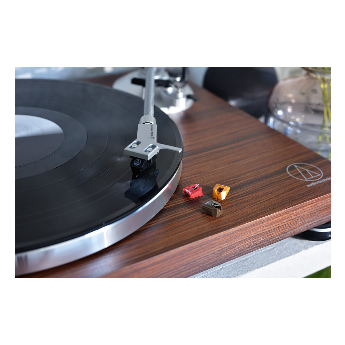 AudioTechnica AT-LPW50BT-RW Wireless Belt-Drive Turntable with Bluetooth (Rosewood)