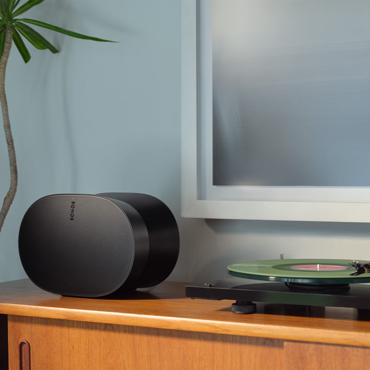 Stream Onyx Works with Sonos Wireless Turntable with 2-Speeds with Sonos Era 300 Wireless Smart Speaker (Black)