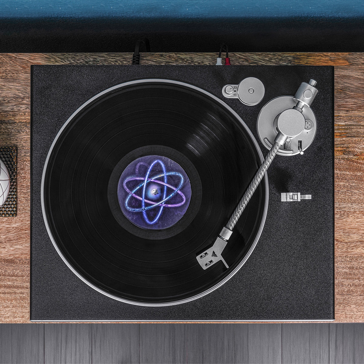 Hi-Res Carbon Bluetooth Turntable with aptX Adaptive Audio and Ortofon 2M Red Cartridge