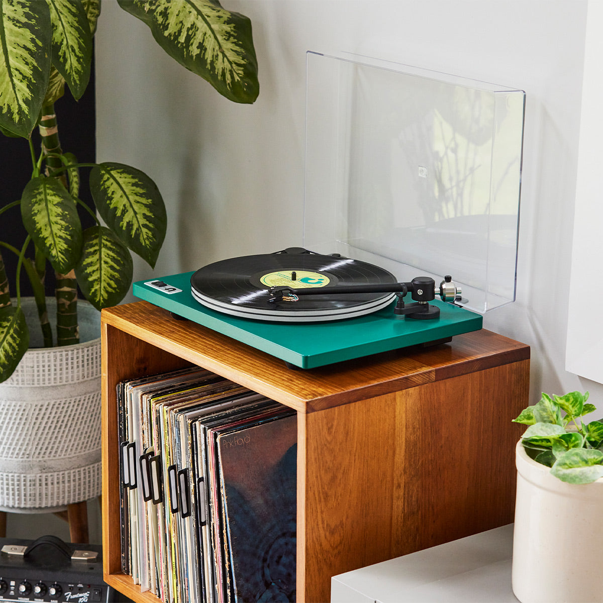 UTurn Audio Orbit 2 Plus Turntable with Built-in Preamp and Ortofon OM 5E Cartridge (Green)