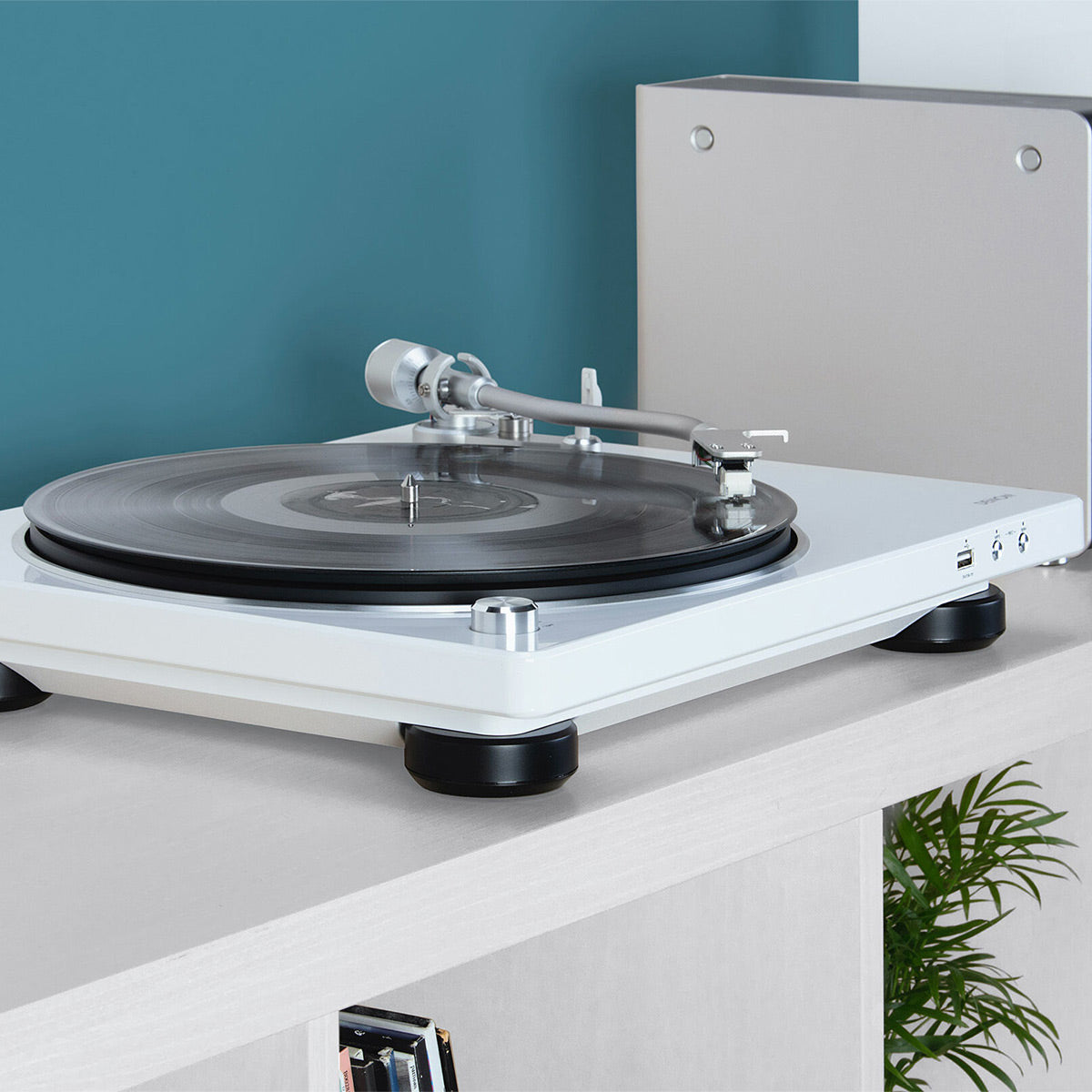 DP450USB Turntable White